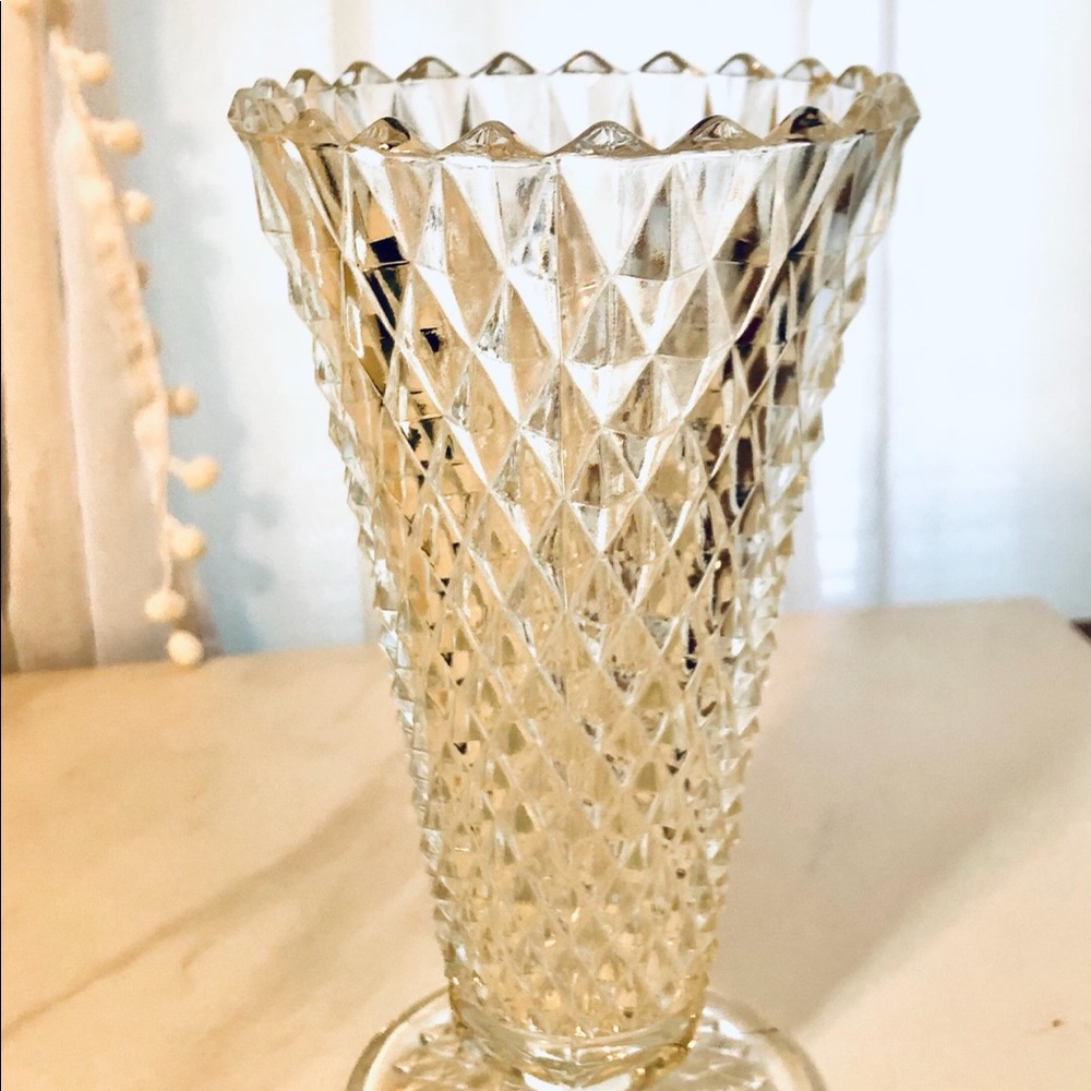 Vintage diamond cut sawtooth vase - Picture 5 of 7